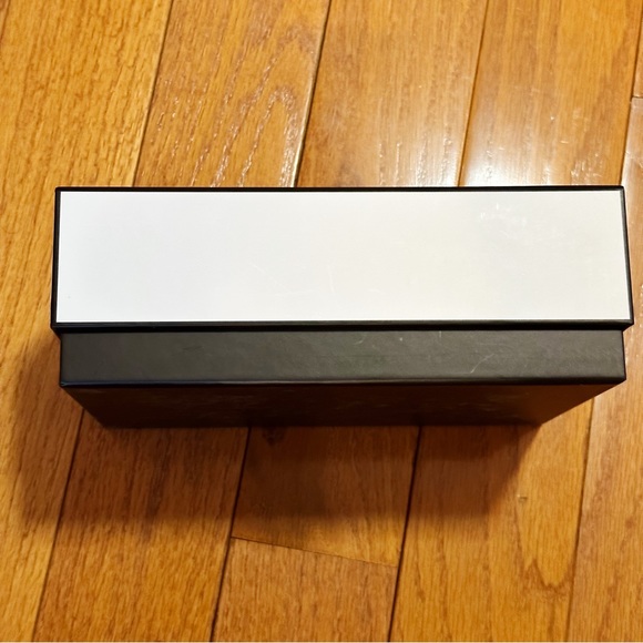 Chanel Gift Box w/ Chanel Envelope • Small • Tissue Paper + Filling Included - Picture 3 of 15